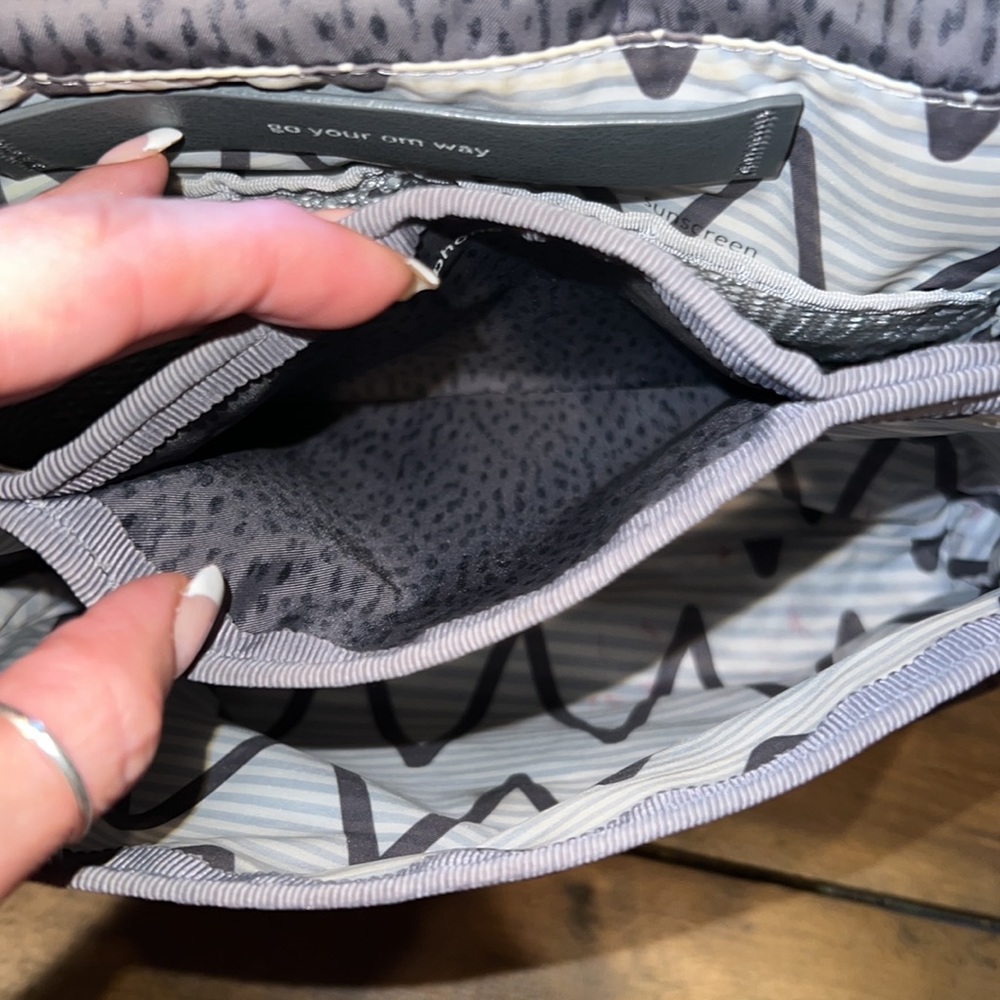 Lululemon Crossbody - Picture 4 of 9